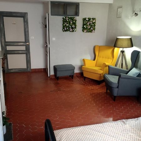 Maison De Village Centre Quinson Extérieur photo