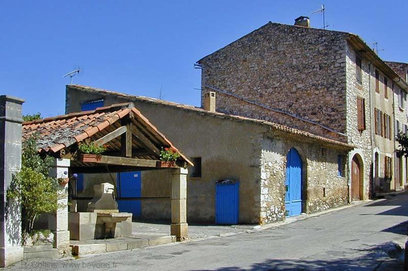 Maison De Village Centre Quinson Extérieur photo