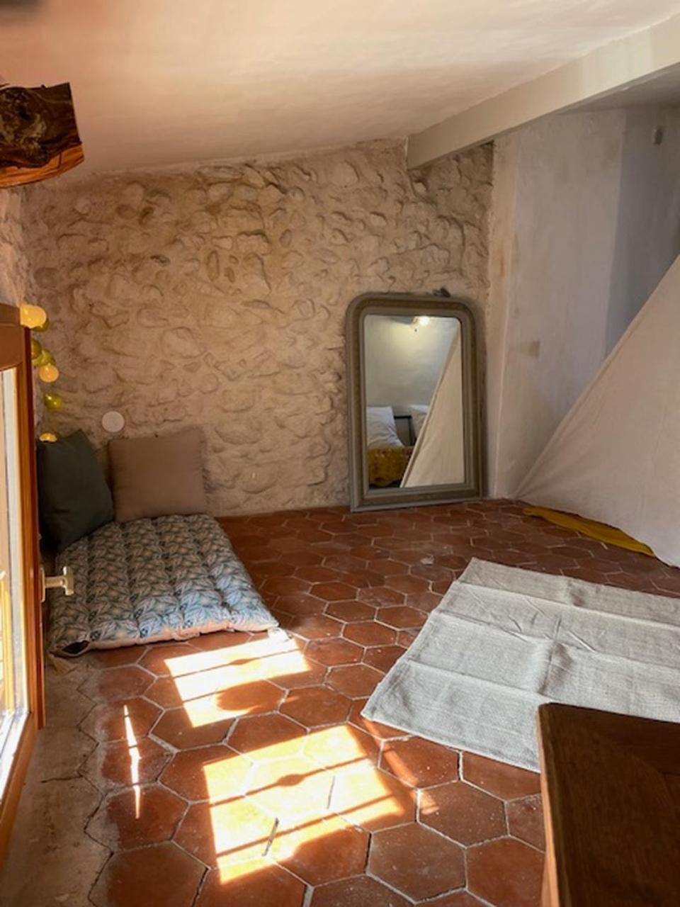 Maison De Village Centre Quinson Extérieur photo