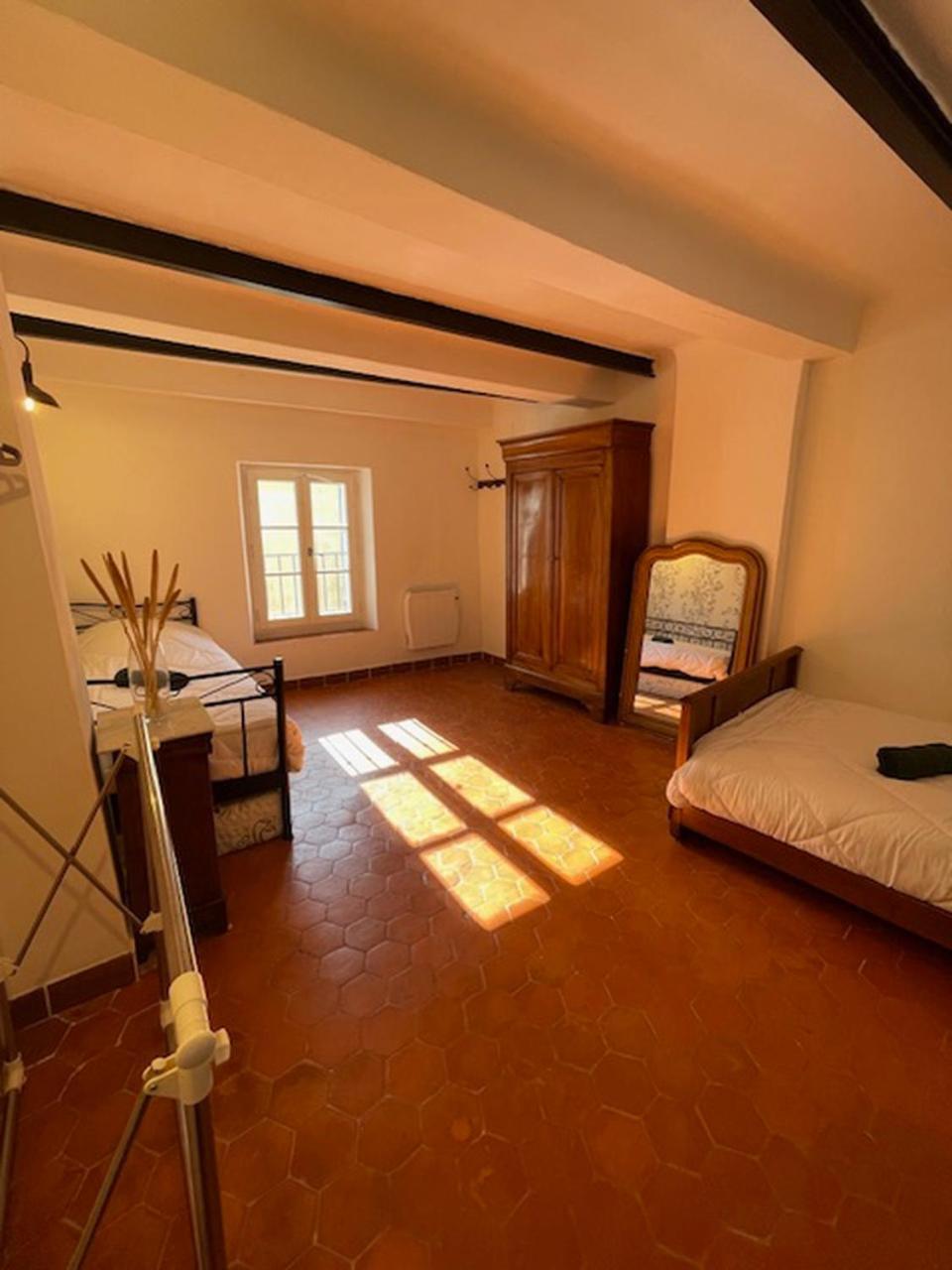 Maison De Village Centre Quinson Extérieur photo